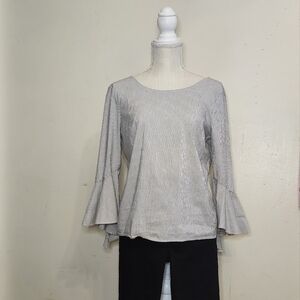 Like new work casual black and white blouse
